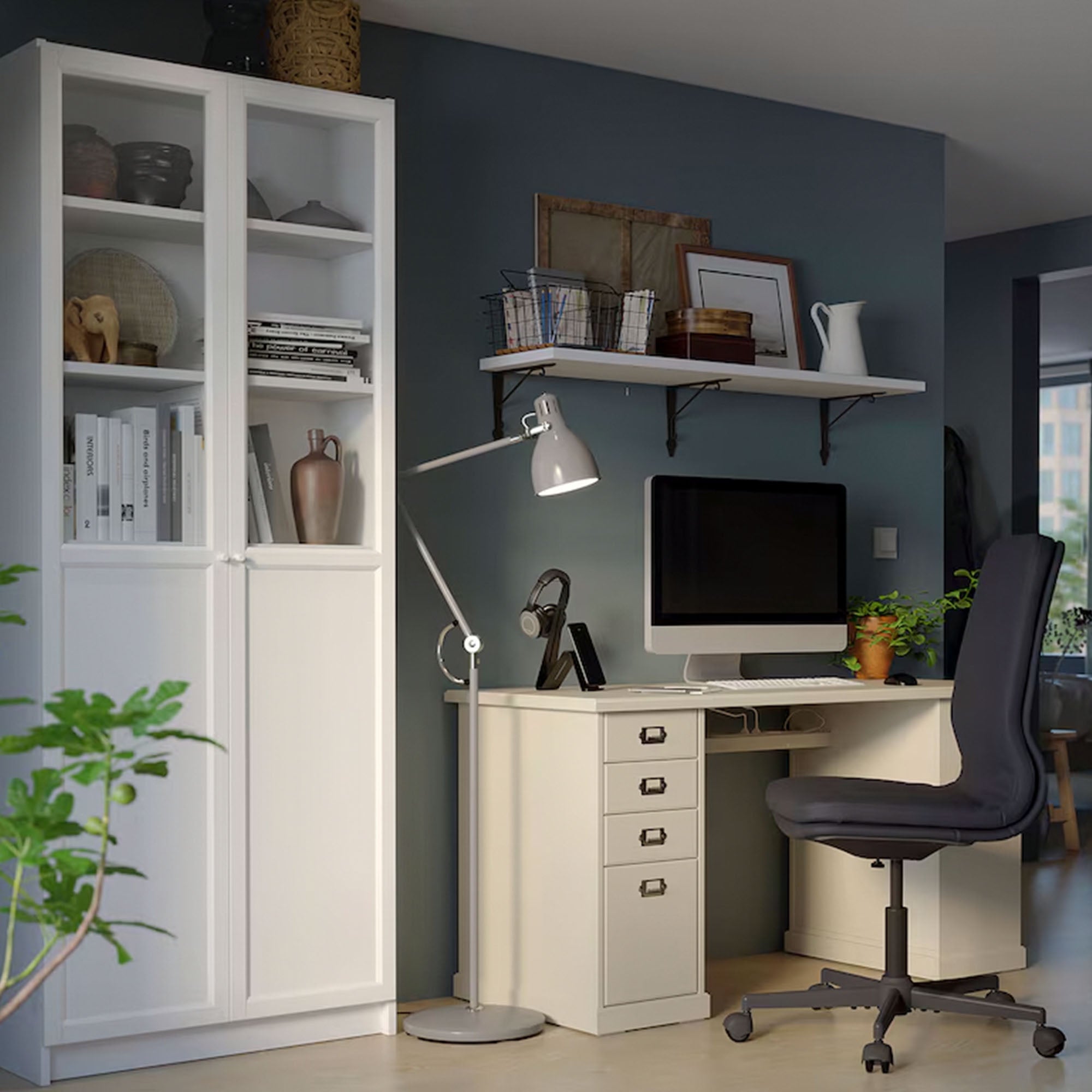 BILLY / OXBERG Bookcase with panel/glass doors, white